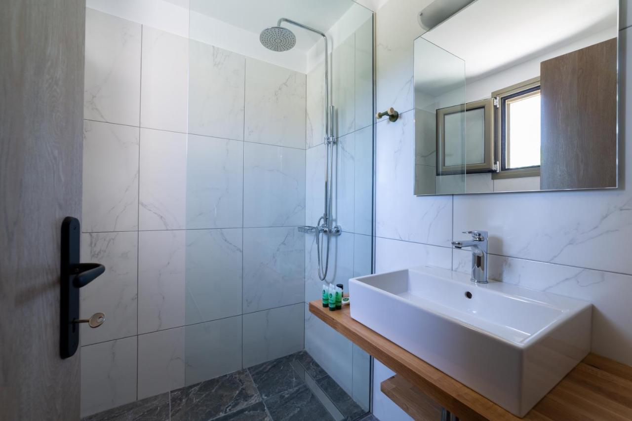 Sky View Suites Kefalonia Vovikes ภายนอก รูปภาพ